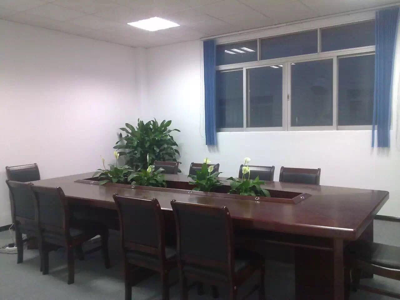 實木辦公家具會議桌實拍圖 實木辦公家具會議桌實拍圖